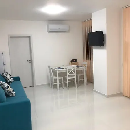 Blue Magenta 1 דירה סוזופול