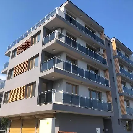 Апартаменты Blue Magenta 1 *