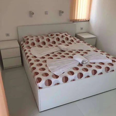 Апартаменты Blue Magenta 1